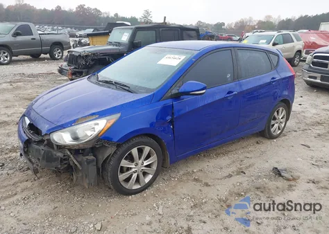 2013 Hyundai Accent Se z USA, uszkodzony, nr VIN KMHCU5AE1DU060145